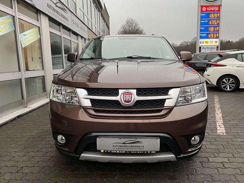 Gebraucht Fiat Freemont Lounge 170 PS (125 kW) 2014 Braun SUV
