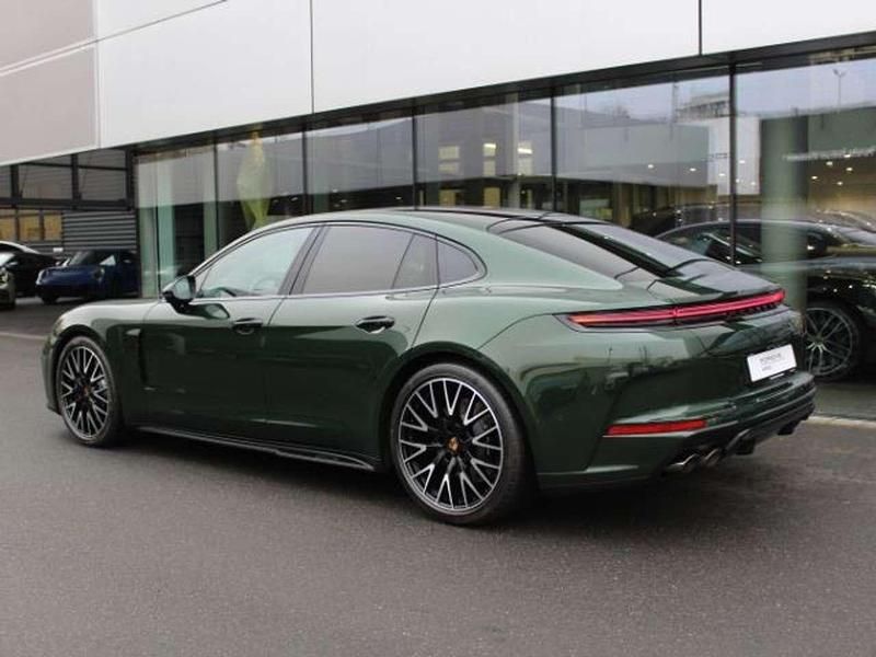 Gebraucht Porsche Panamera GTS 500 PS (367 kW) 2024 Oakgrünmetallic neo Kleinwagen