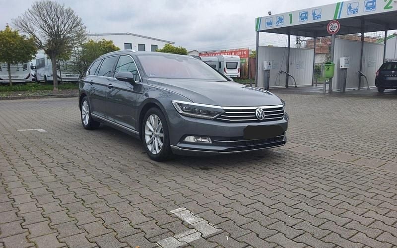 Gebraucht VW Passat Highline 190 PS (139 kW) 2015 Grau Kombi