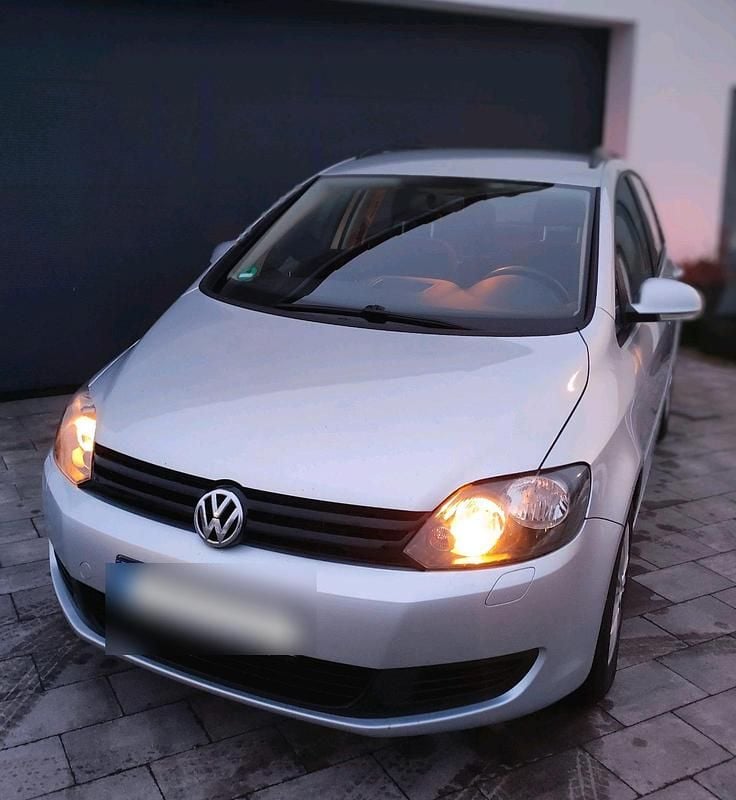 Gebraucht VW Golf Plus Cross Trendline 105 PS (77 kW) 2010 Silber Van / Kleinbus