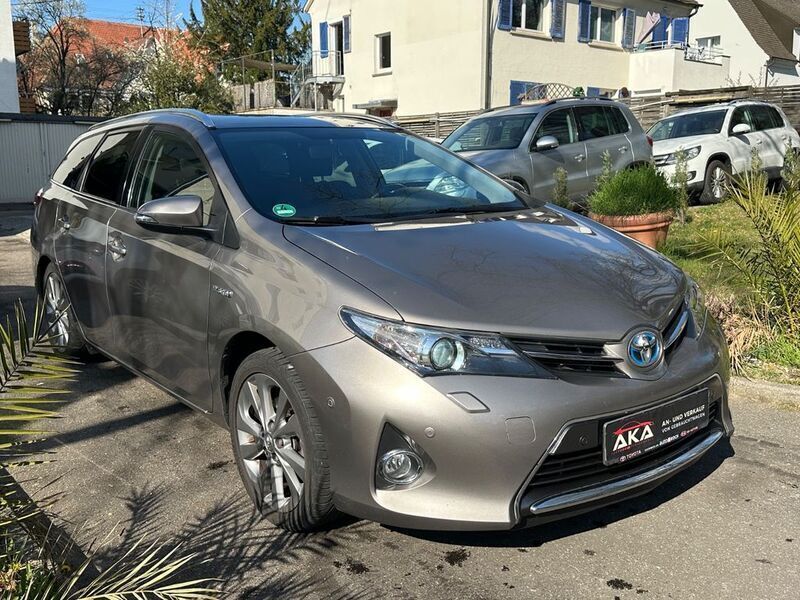 Avantgarde bronze me Gebraucht 2014 Toyota Auris Hybrid Life+ Kombi | 10.550 € (Fairer Preis) - Bild 1/4