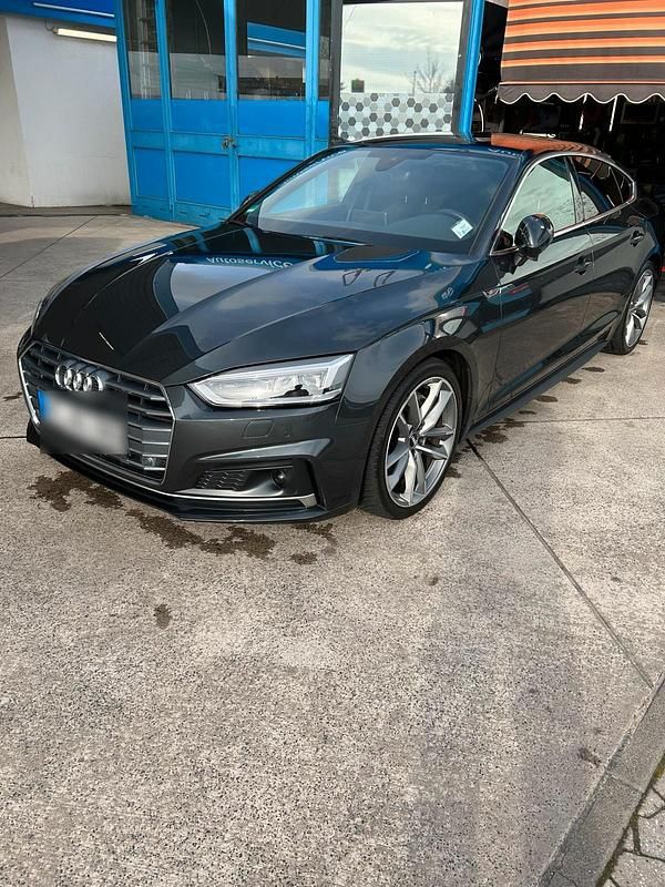 Grau Gebraucht 2018 Audi A5 Sportback S-Line Kleinwagen | 24.000 € (Etwas zu teuer) - Bild 1/4
