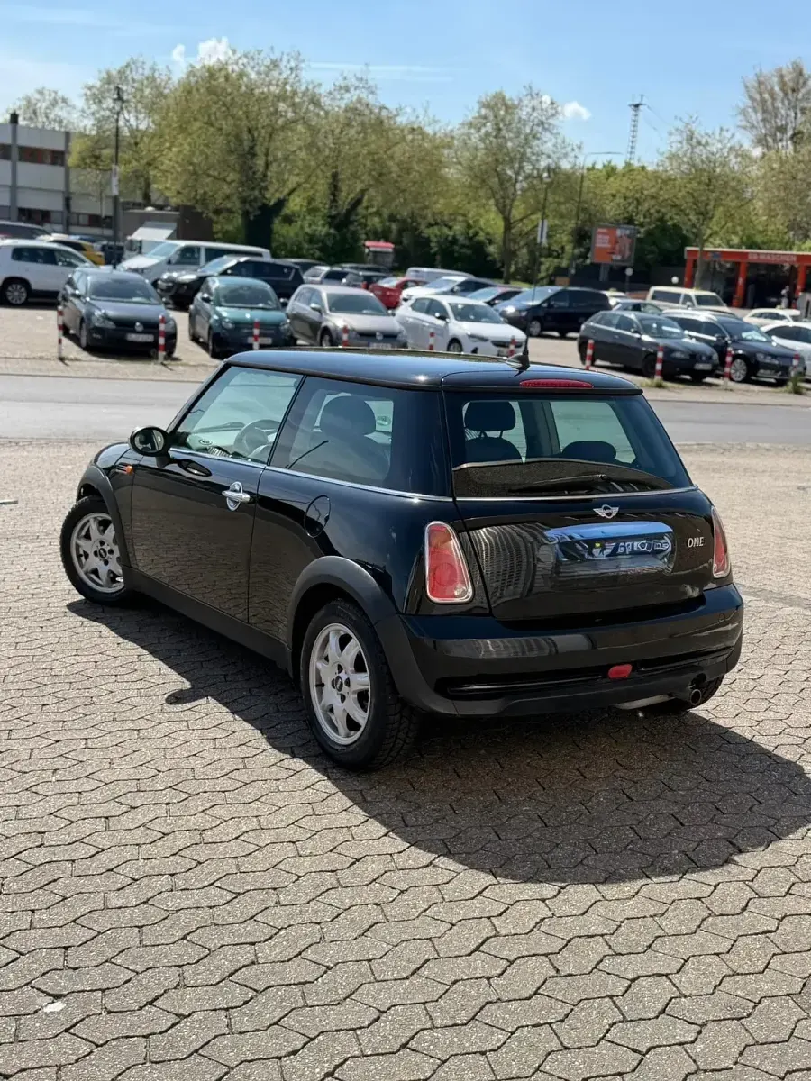 Usata Mini Cooper 90 CV (66 kW) 2005 Nero Utilitaria