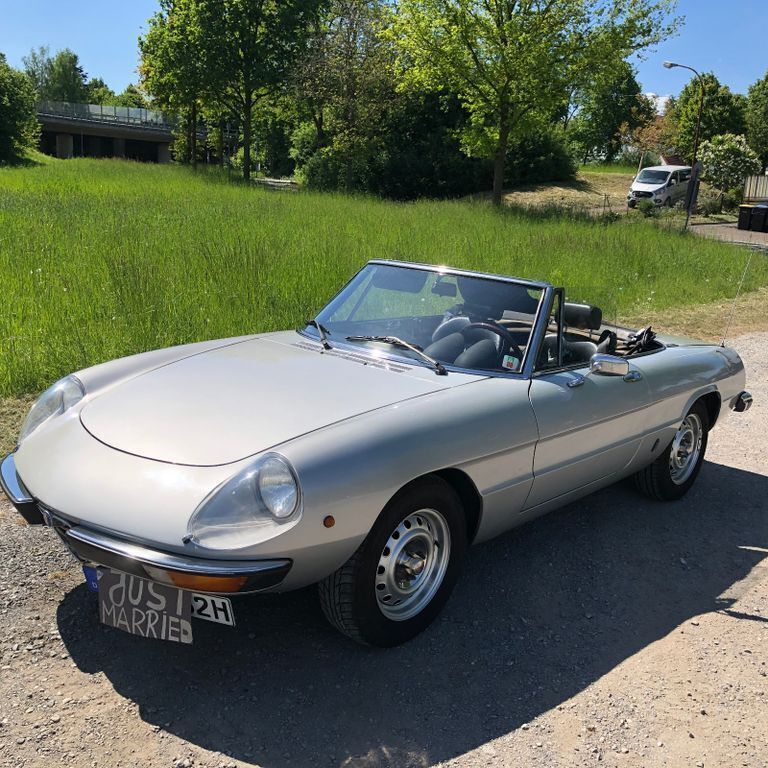 Grau Gebraucht 1982 Alfa Romeo Spider Cabrio | 16.900 € - Bild 1/4