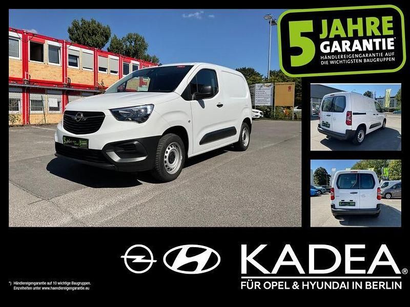 Weiss Gebraucht 2022 Opel Combo Van / Kleinbus | 16.450 € (Fairer Preis) - Bild 1/4