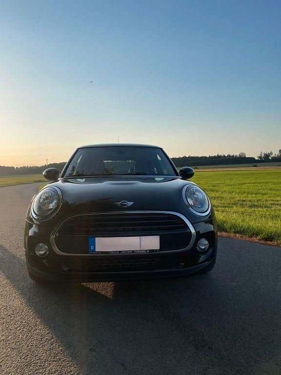 Gebraucht Mini Cooper 136 PS (100 kW) 2017 Schwarz Kleinwagen
