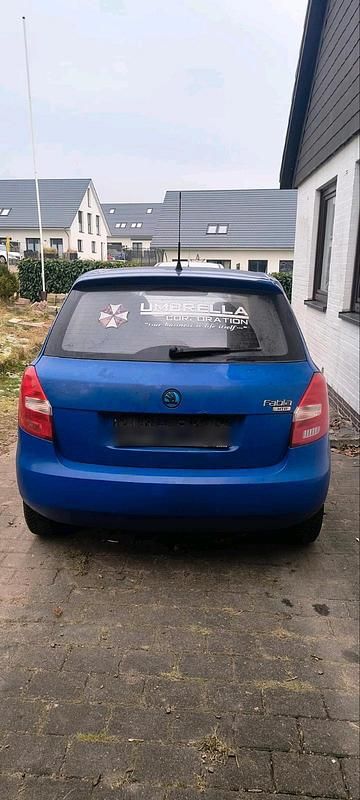 Gebraucht Skoda Fabia 60 PS (44 kW) 2009 Blau Kleinwagen