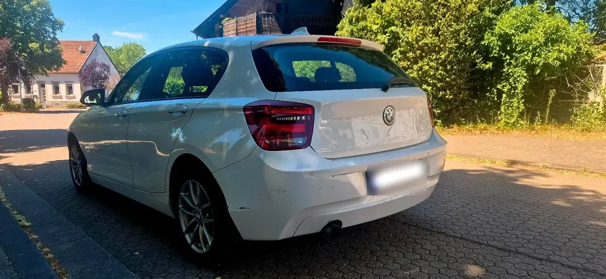 Gebraucht BMW 116 116 PS (85 kW) 2013 Weiß Kleinwagen