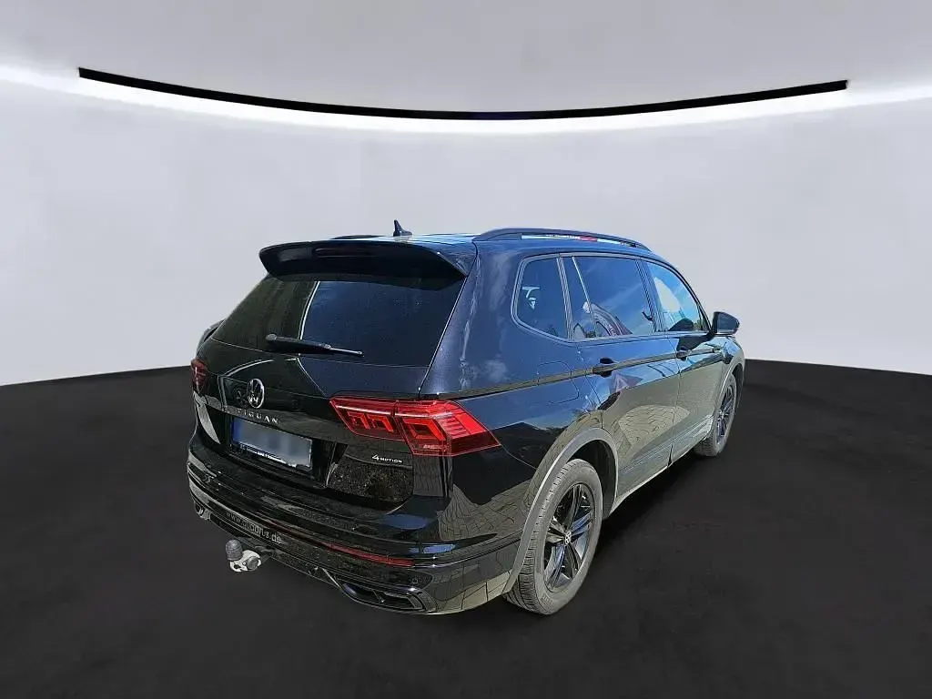 Gebraucht VW Tiguan Allspace Style 200 PS (147 kW) 2023 Deep black perleffekt SUV