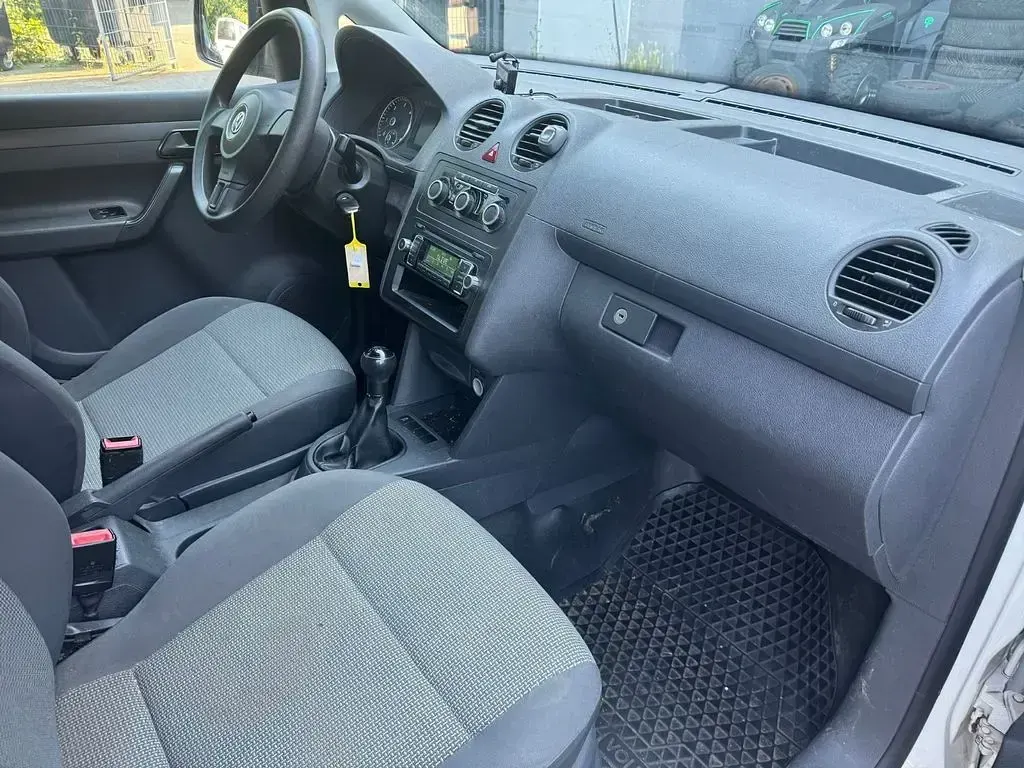 Gebraucht VW Caddy Trendline 75 PS (55 kW) 2012 Weiß Van / Kleinbus
