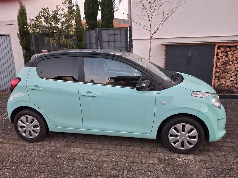 Grün Gebraucht 2017 Citroën C1 Feel Kleinwagen | 7.900 € (Fairer Preis) - Bild 1/4