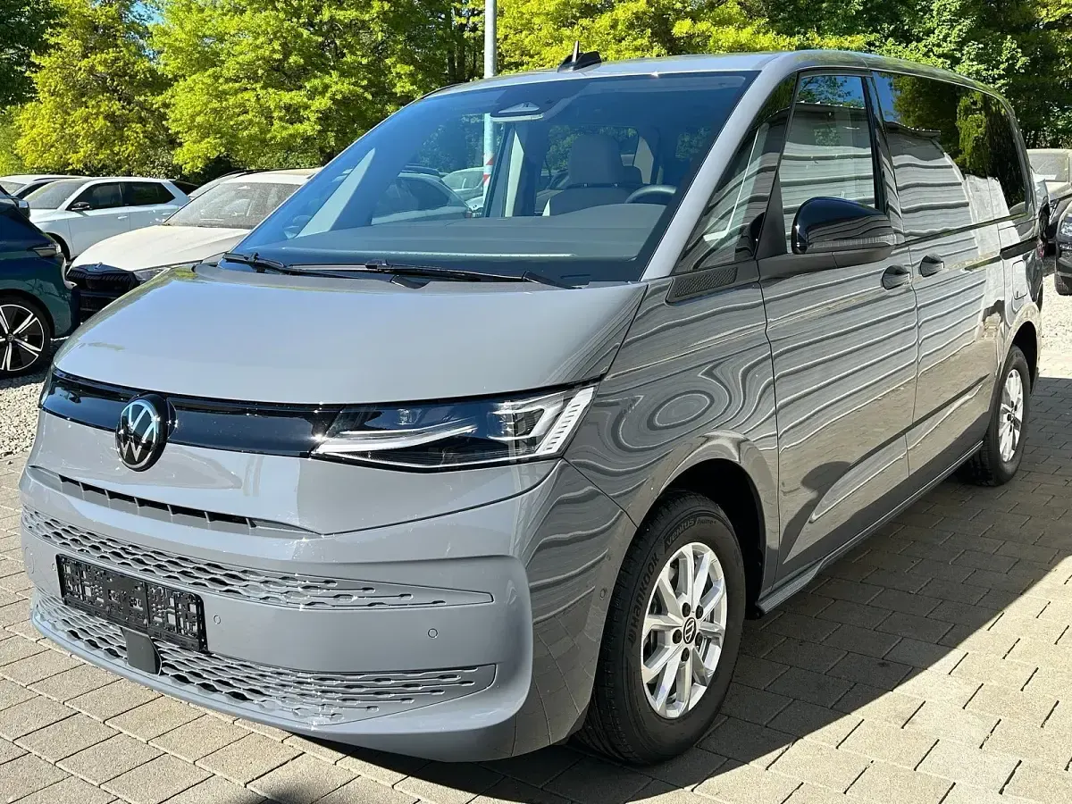 Neu VW T7 Business 150 PS (110 kW) 2026 Pure grey uni Van