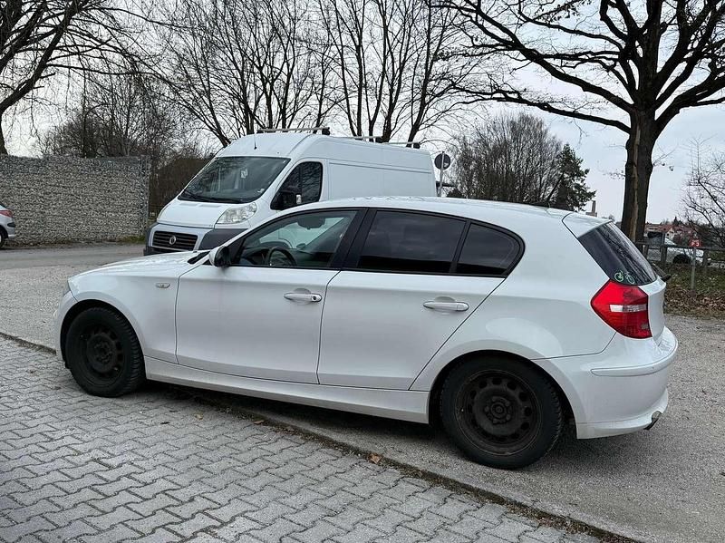 Gebraucht BMW 116 122 PS (89 kW) 2008 Alpinweiss iii Kleinwagen