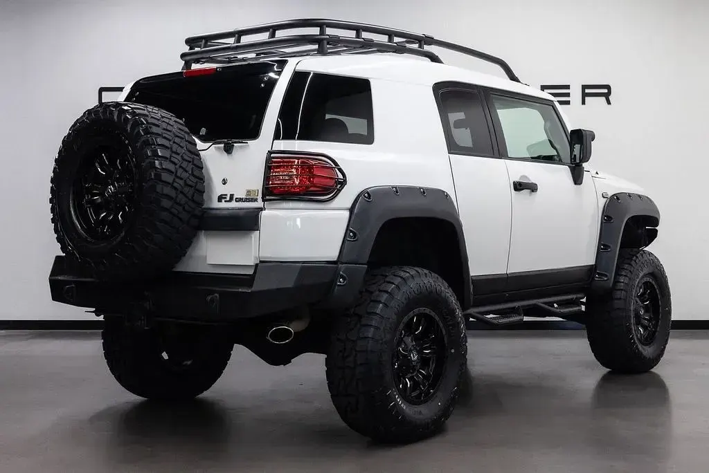 Gebraucht Toyota FJ Cruiser 243 PS (178 kW) 2011 Weiß SUV