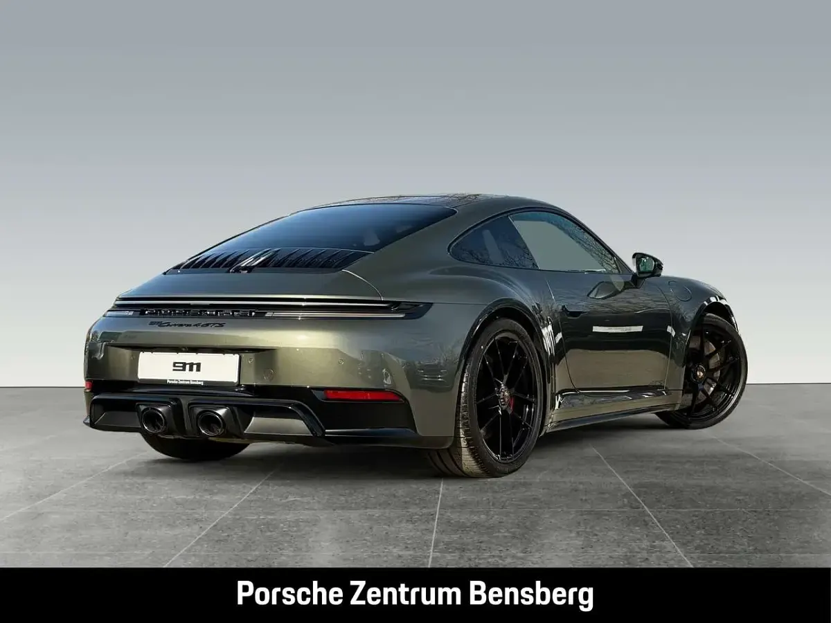Neu Porsche 911 541 PS (397 kW) 2026 Aventuringrün Coupé
