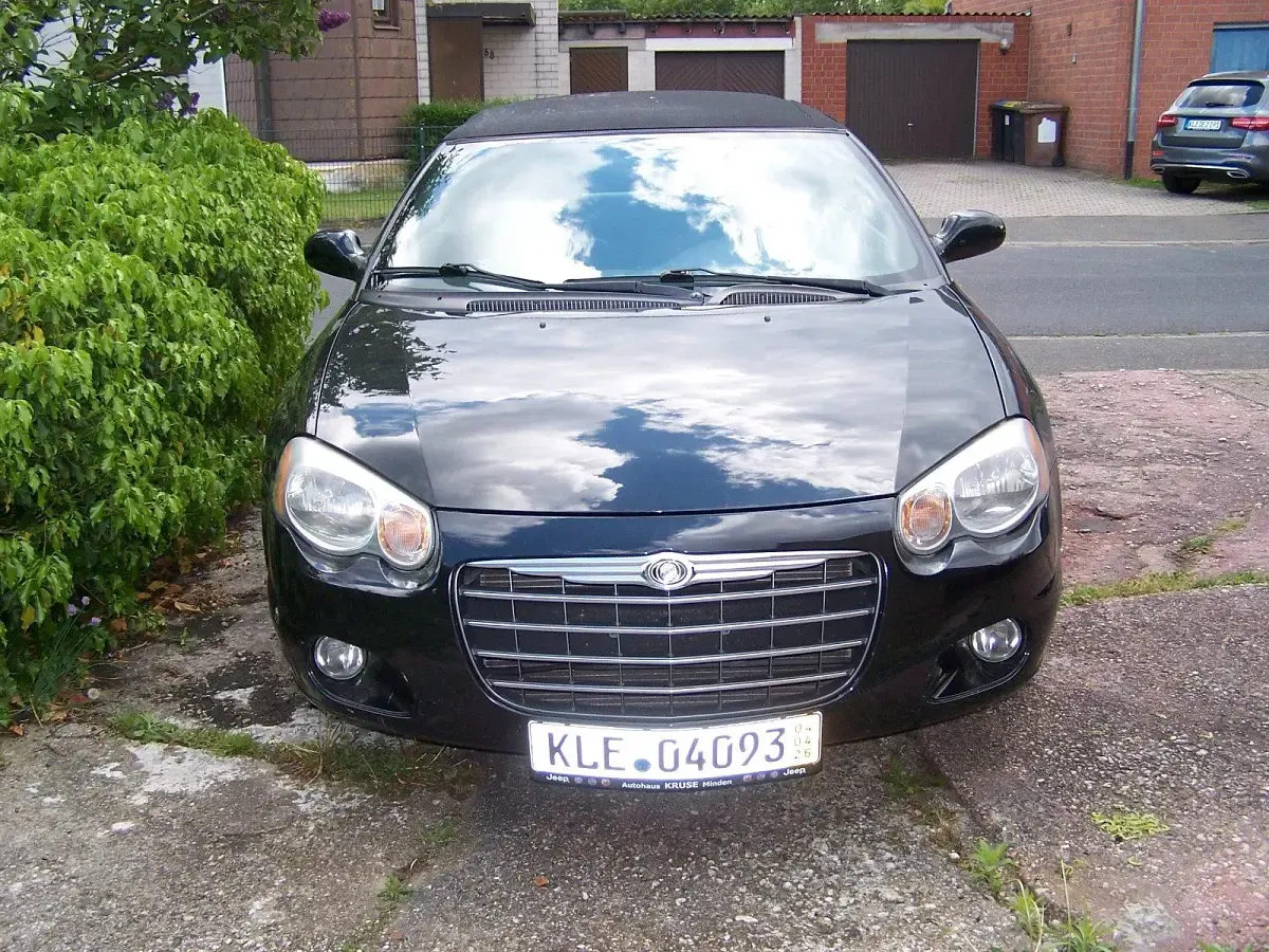 Second-hand Chrysler Sebring Cabriolet 141 CP (103 kW) 2003 Negru Cabrio