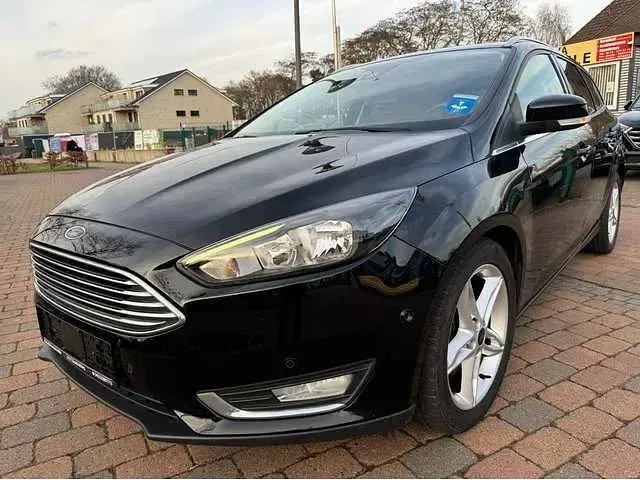 Second-hand Ford Focus Titanium 125 CP (91 kW) 2017 Negru Break
