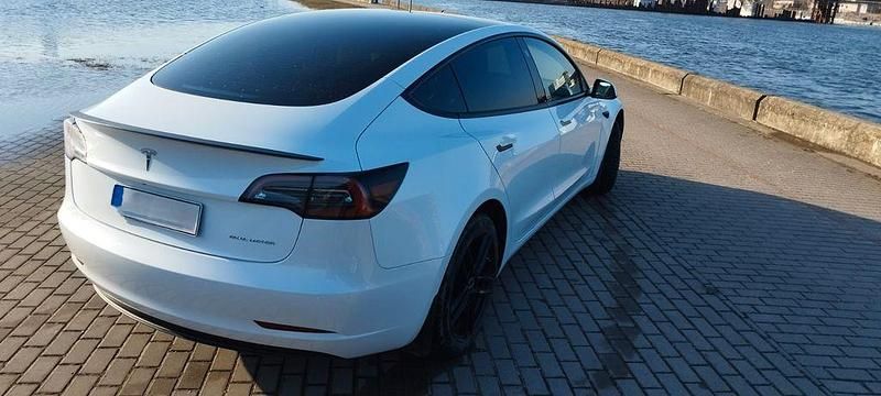 Gebraucht Tesla Model 3 350 kW (476 PS) 2021 Weiß Limousine