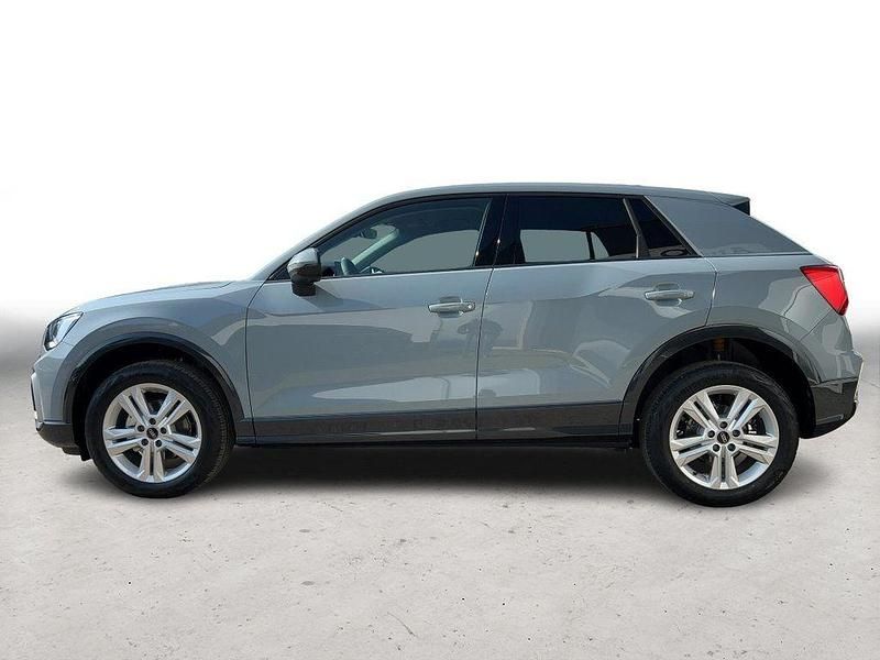 Neu Audi Q2 Advanced 150 PS (110 kW) 2026 Grau SUV