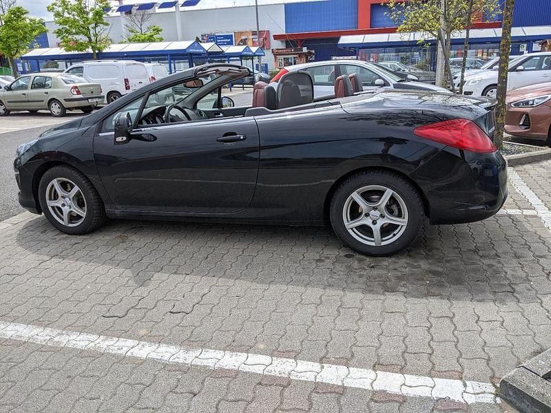 Schwarz Gebraucht 2012 Peugeot 308 CC Allure Cabrio | 13.900 € (Teuer) - Bild 1/4