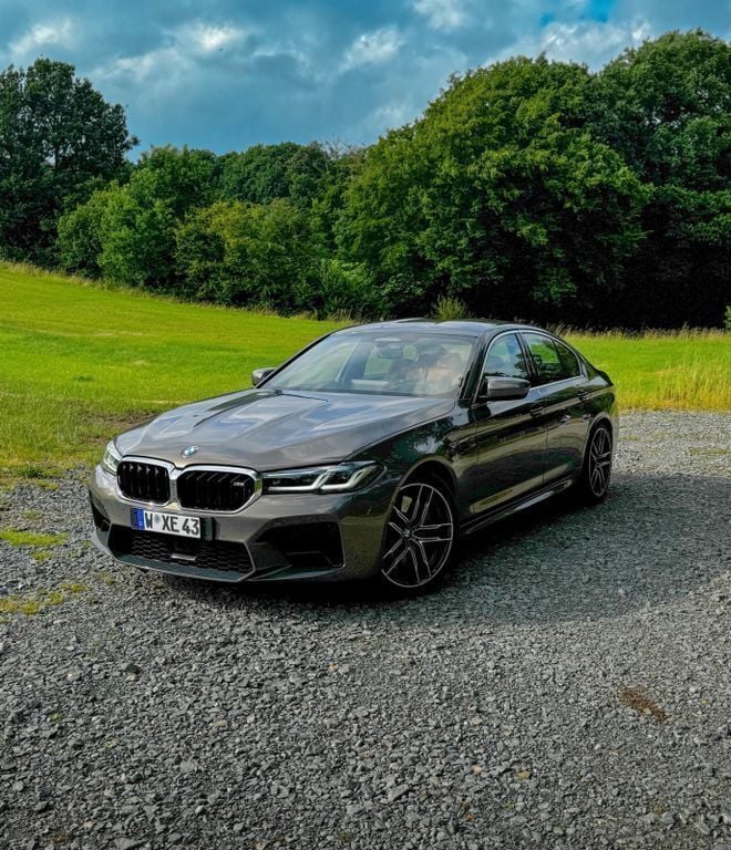 Braun Gebraucht 2021 BMW M5 Performance Limousine | 75.499 € (Guter Preis) - Bild 1/4