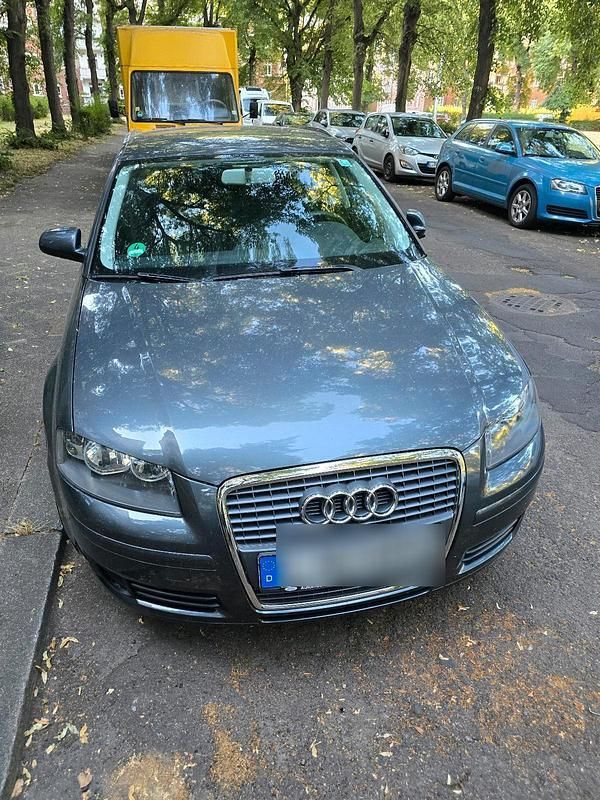 Grau Gebraucht 2007 Audi A3 Sportback Kleinwagen | 4.600 € (Fairer Preis) - Bild 1/4