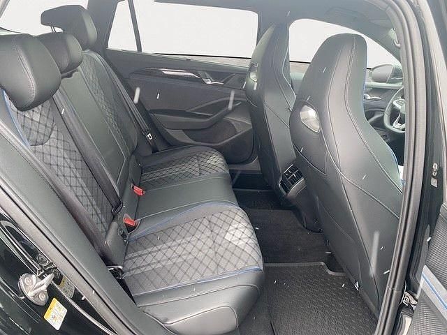 Gebraucht VW Passat R-line 150 PS (110 kW) 2025 Schwarz Kombi