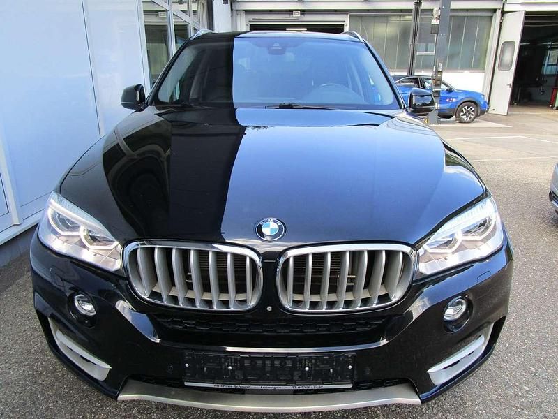 Gebraucht BMW X5 313 PS (230 kW) 2021 Black sapphire metallic SUV