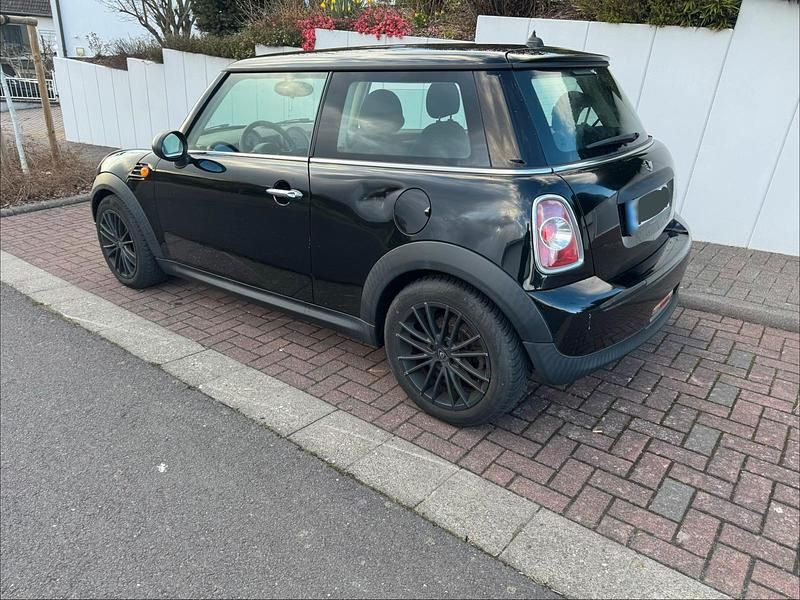 Gebraucht Mini ONE 75 PS (55 kW) 2013 Schwarz Kleinwagen