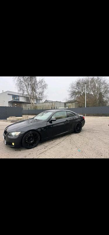 Gebraucht BMW 325 218 PS (160 kW) 2007 Schwarz Coupé