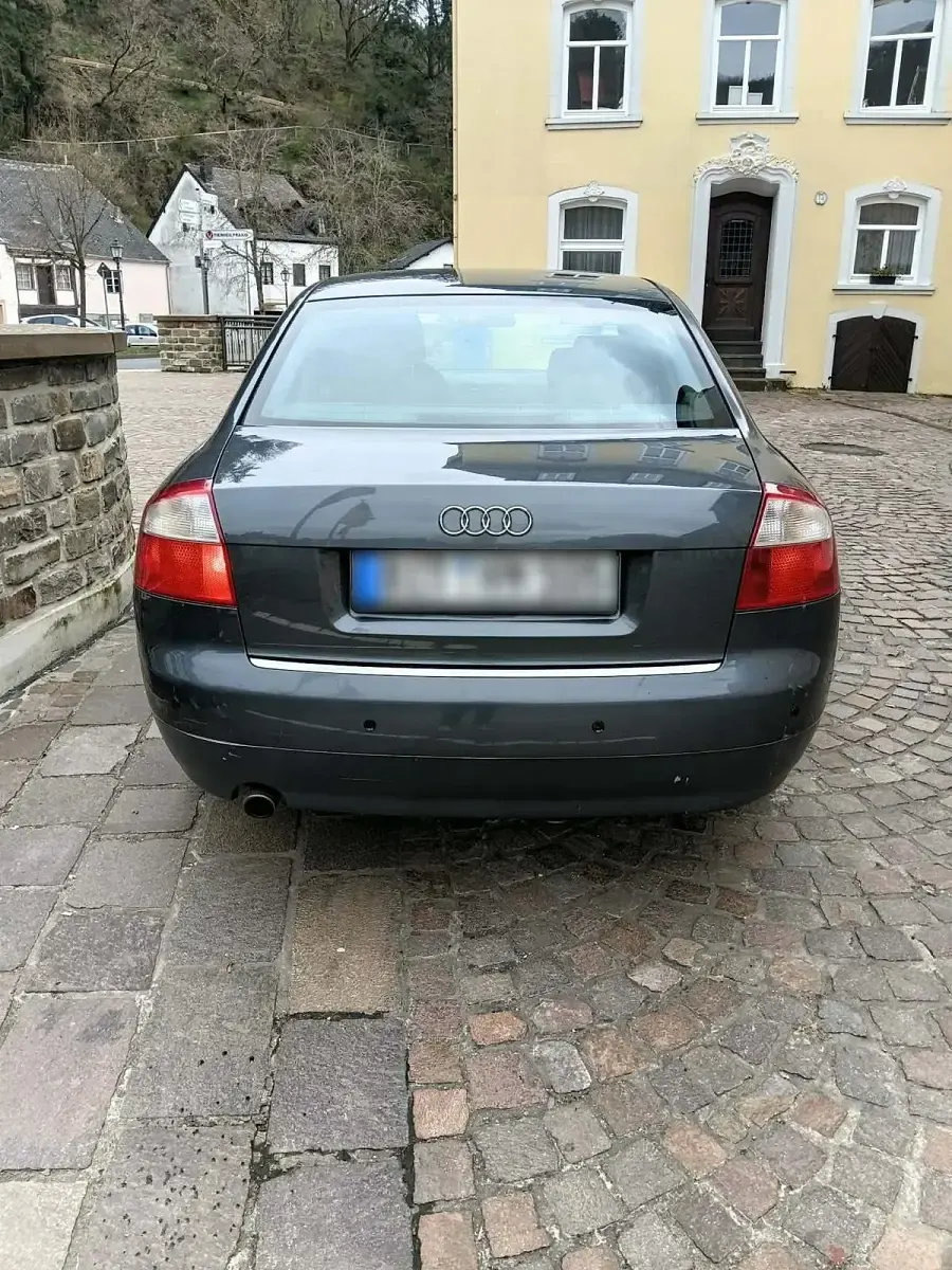 Gebraucht Audi A4 102 PS (75 kW) 2003 Kleinwagen