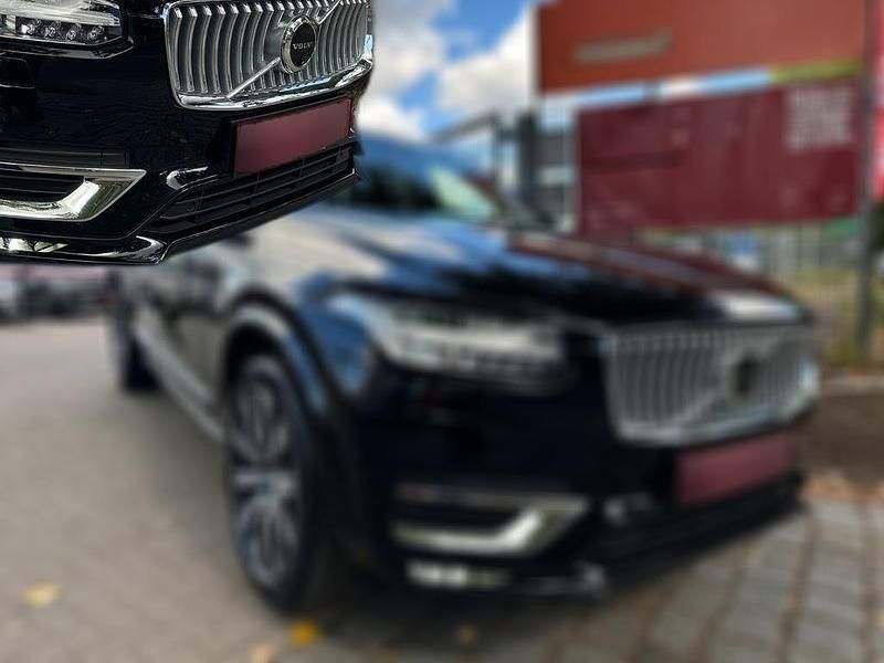Schwarz metallic Gebraucht 2023 Volvo XC90 Plus SUV | 55.050 € (Fairer Preis) - Bild 1/1