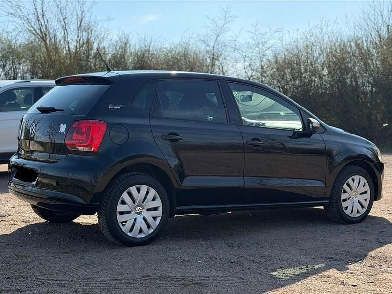 Gebraucht VW Polo Black Edition 60 PS (44 kW) 2014 Schwarz Limousine