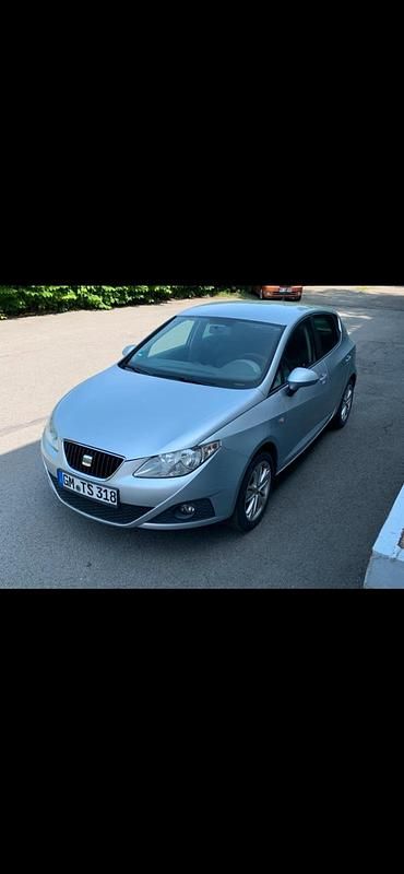 Silber Gebraucht 2011 Seat Ibiza Kleinwagen | 3.250 € (Fairer Preis) - Bild 1/4