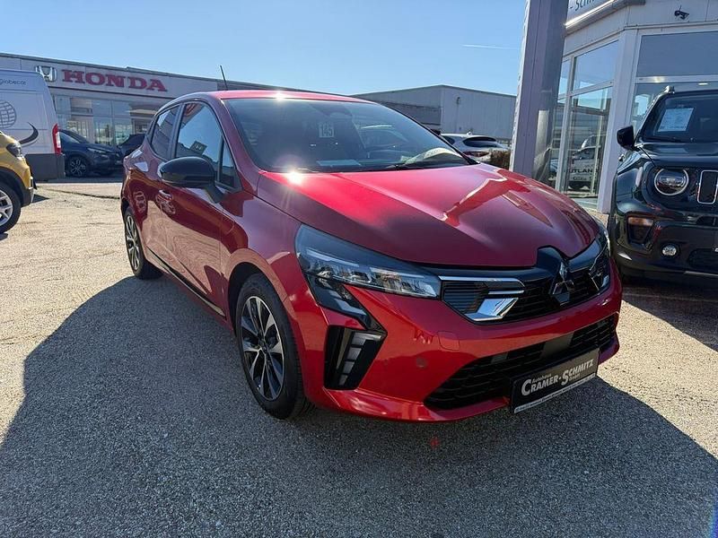 Neu Mitsubishi Colt Plus 67 PS (49 kW) 2025 Rot Limousine