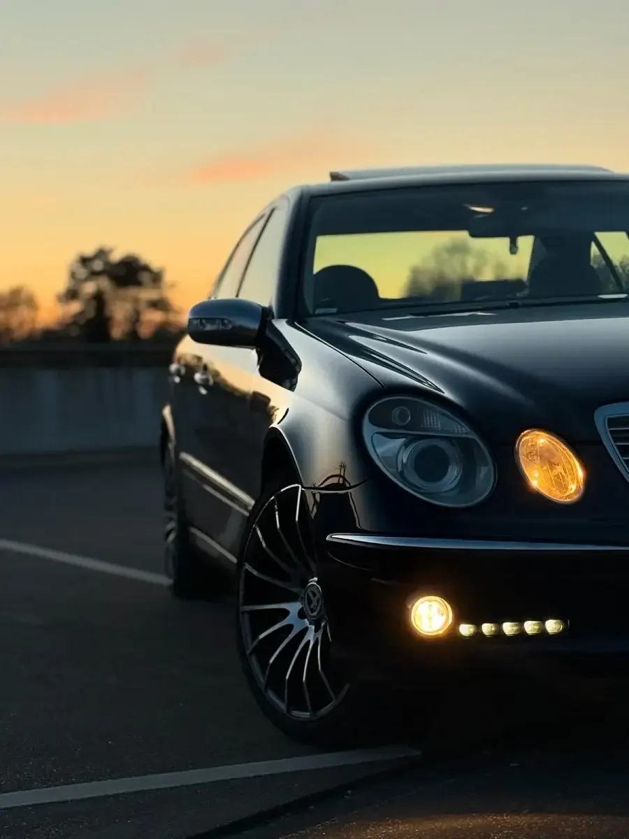 Gebraucht Mercedes E55 AMG 273 PS (200 kW) 2005 Blau Limousine