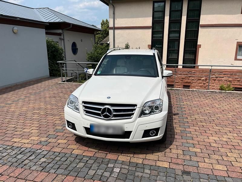 Weiß Gebraucht 2010 Mercedes GLK350 SUV | 14.500 € - Bild 1/3