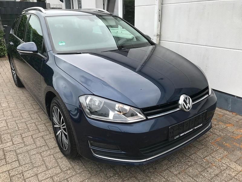 Blau Gebraucht 2016 VW Golf VII Allstar Kombi | 9.450 € (Fairer Preis) - Bild 1/4