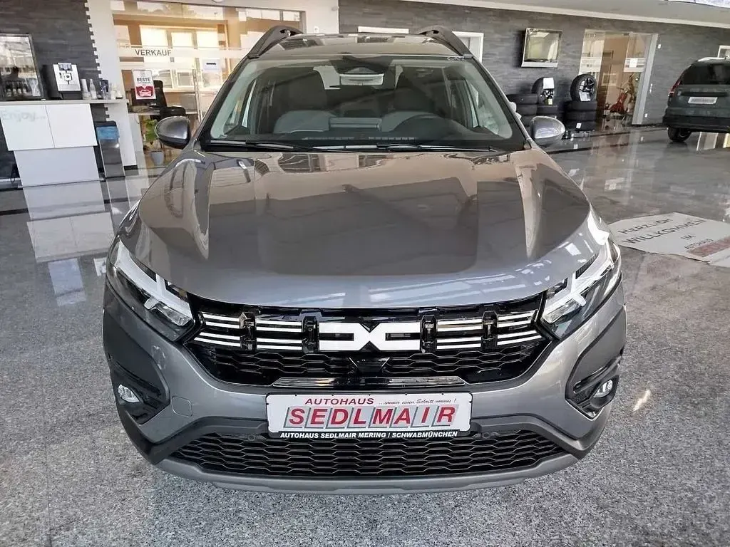 Nowe Dacia Jogger Expression 101 KM (74 kW) 2026 Szary Minivan