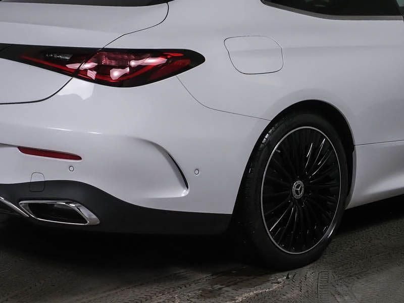 Gebraucht Mercedes 180 AMG line 170 PS (125 kW) 2024 Manufaktur lack manufaktur opa Limousine