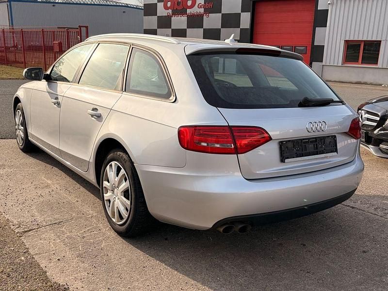 Gebraucht Audi A4 Attraction 143 PS (105 kW) 2009 Silber Kombi