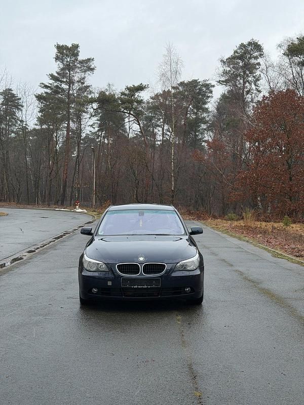 Gebraucht BMW 525 192 PS (141 kW) 2004 Blau Limousine