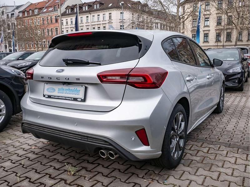 Neu Ford Focus ST-Line 125 PS (91 kW) 2025 Silber Kleinwagen
