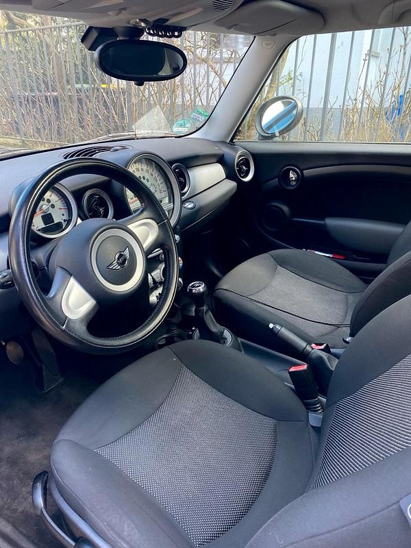 Gebraucht Mini ONE 95 PS (69 kW) 2009 Silber Kleinwagen