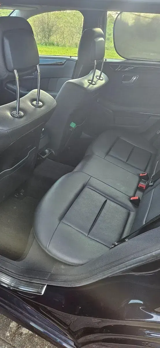 Gebraucht Mercedes E300 Avantgarde 231 PS (169 kW) 2011 Blau Limousine