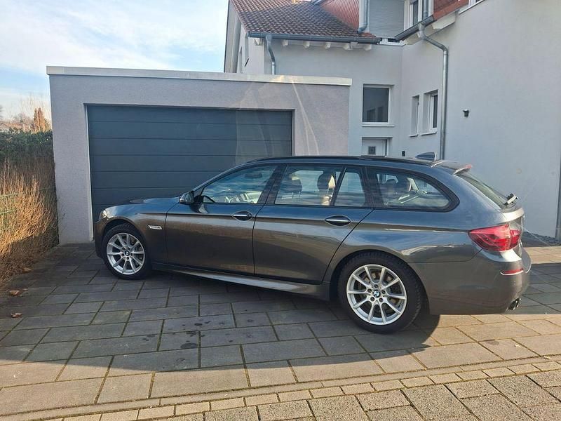 Gebraucht BMW 525 M Sport 218 PS (160 kW) 2015 Grau Kombi