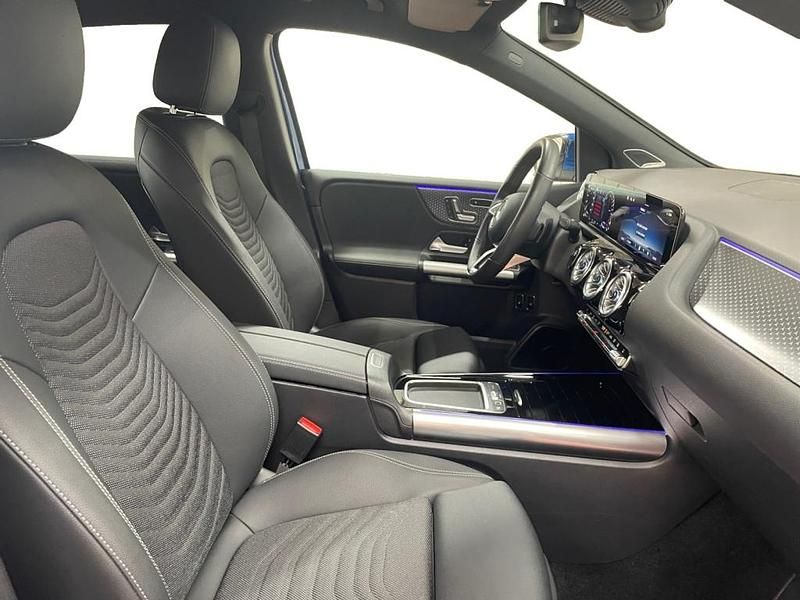 Gebraucht Mercedes E250 Progressive 163 PS (119 kW) 2024 Metalliclack spektralblau Limousine