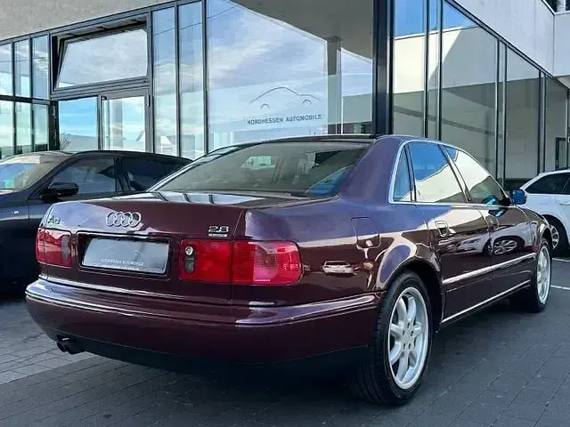 Gebraucht Audi A8 174 PS (127 kW) 1996 Rot Limousine