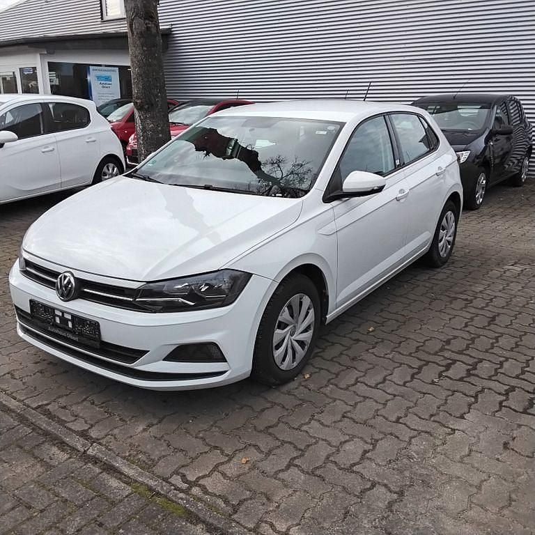 Weiß Gebraucht 2019 VW Polo Comfortline Limousine | 10.990 € (Guter Preis) - Bild 1/4