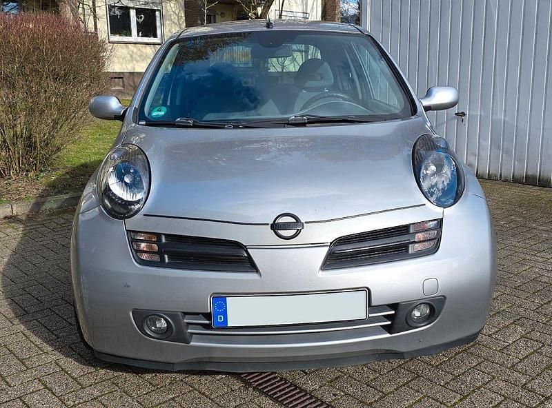 Gebraucht Nissan Micra 88 PS (64 kW) 2003 Silber Kleinwagen